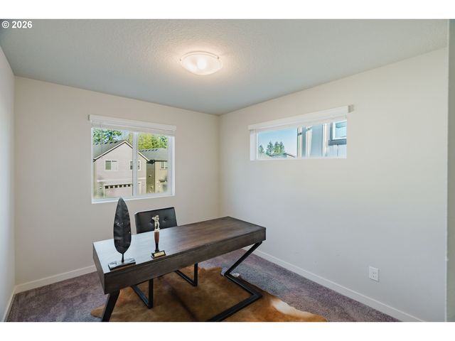 6268 Se HARKNESS Ln, Hillsboro, OR 97123