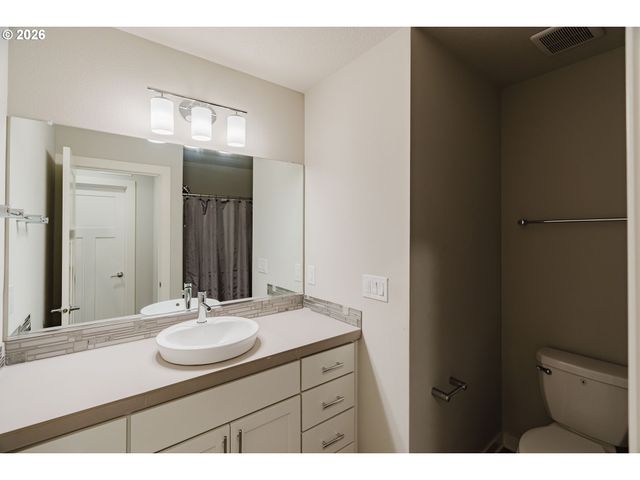 6268 Se HARKNESS Ln, Hillsboro, OR 97123