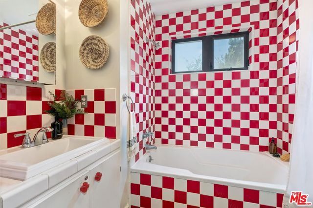 3322 Caroline Avenue, Culver City, CA 90232