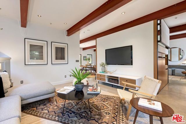 3322 Caroline Avenue, Culver City, CA 90232