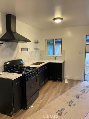 1217 Woodworth, San Fernando, CA 91340