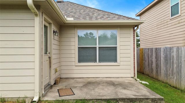 314 Broken Pine Court, Conroe, TX 77304