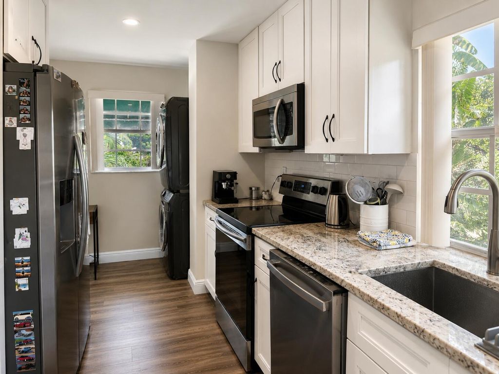 6560 VIA REGINA, Boca Raton, FL 33433