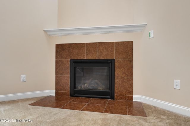 9108 Tamarack Grove Ln, Louisville, KY 40291