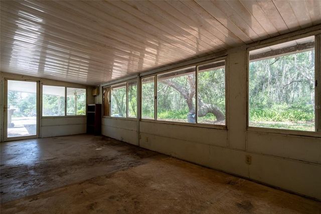 29505 NORTH BOULEVARD, Paisley, FL 32767