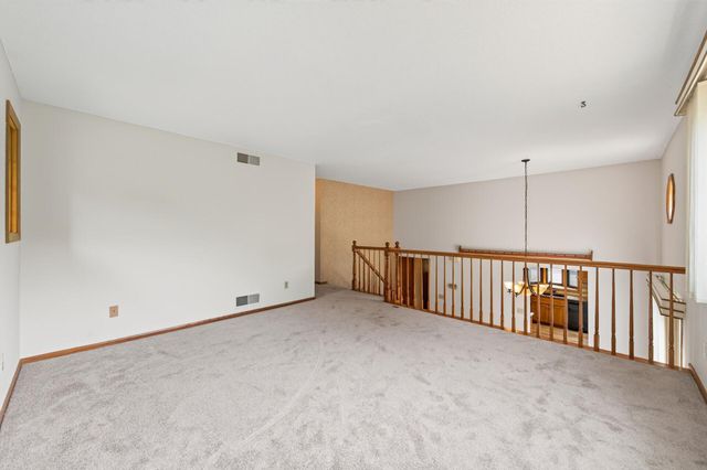 7238 Taffy Way, Eden Prairie, MN 55346