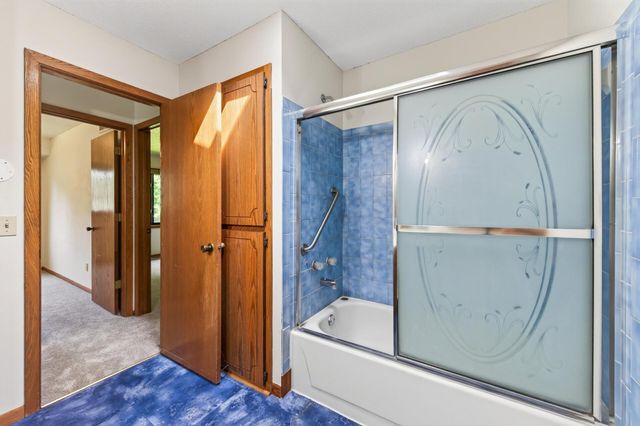 7238 Taffy Way, Eden Prairie, MN 55346