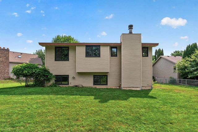 7238 Taffy Way, Eden Prairie, MN 55346