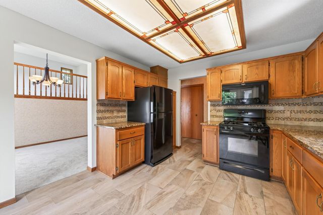 7238 Taffy Way, Eden Prairie, MN 55346