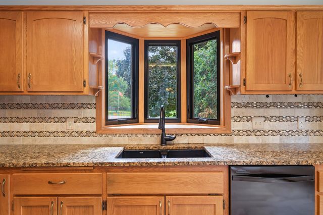 7238 Taffy Way, Eden Prairie, MN 55346