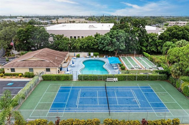 390 301 BOULEVARD W 8C, Bradenton, FL 34205