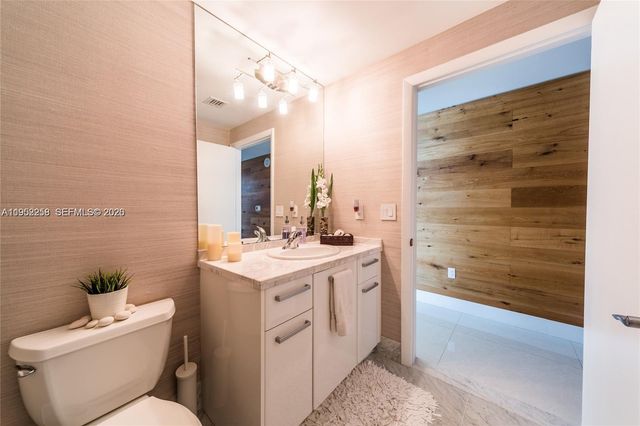 244 Biscayne Blvd 4407, Miami, FL 33132