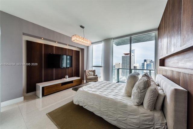 244 Biscayne Blvd 4407, Miami, FL 33132