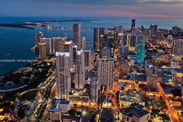 244 Biscayne Blvd 4407, Miami, FL 33132
