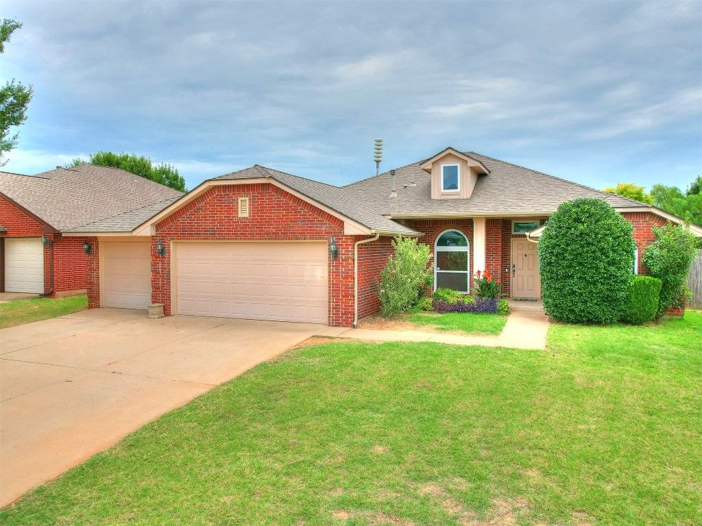 4244 Manhattan Drive, Moore, OK 73160