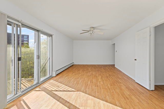 9001 Golf Road 5B, Des Plaines, IL 60016