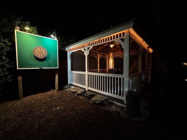 4 Pak Court, East Setauket, NY 11733