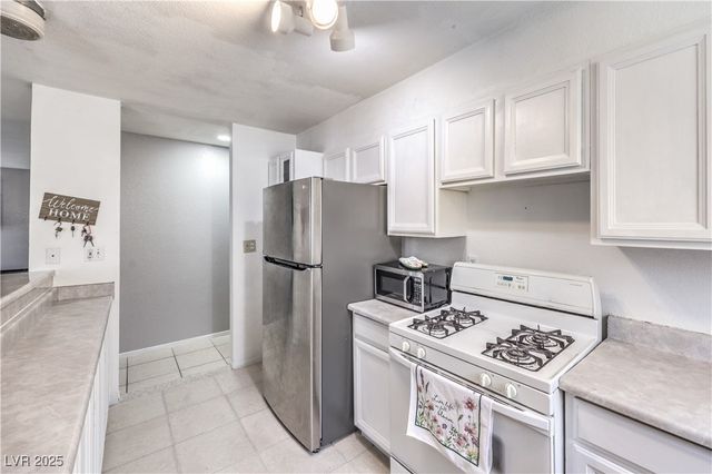 844 Balzar Avenue, Las Vegas, NV 89106