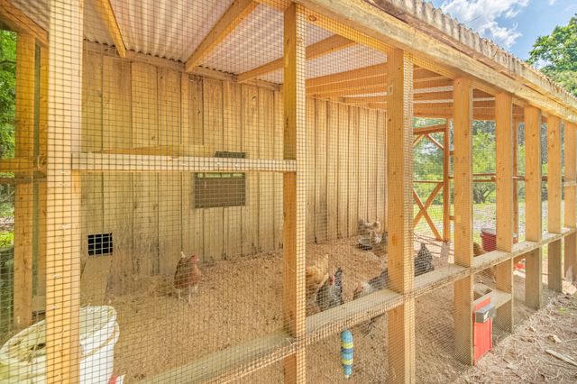 812 Good Hope Rd, Leoma, TN 38468