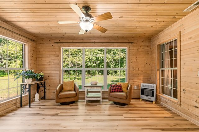 812 Good Hope Rd, Leoma, TN 38468