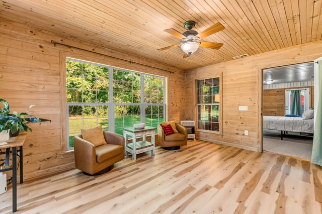 812 Good Hope Rd, Leoma, TN 38468