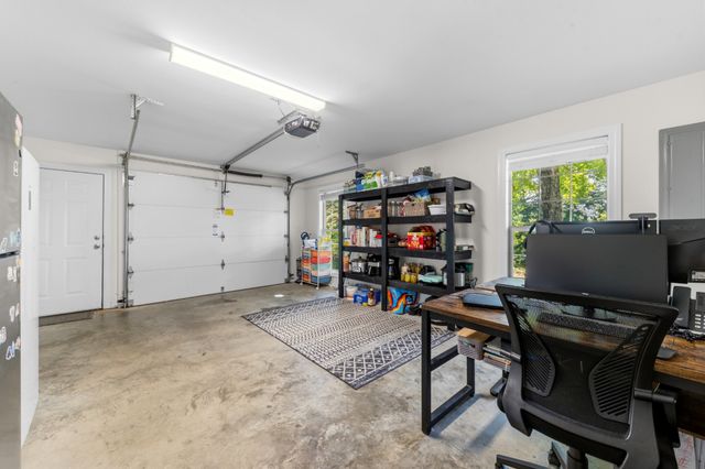 812 Good Hope Rd, Leoma, TN 38468