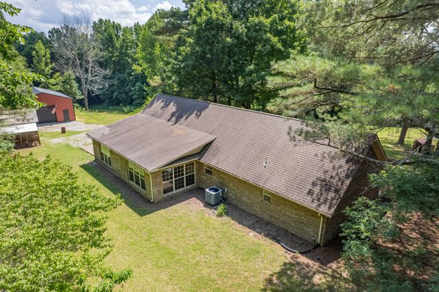 812 Good Hope Rd, Leoma, TN 38468