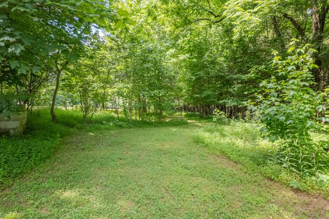 812 Good Hope Rd, Leoma, TN 38468
