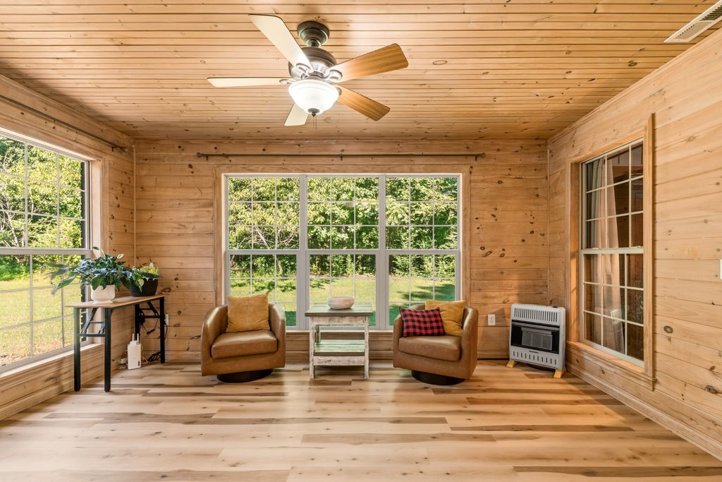 812 Good Hope Rd, Leoma, TN 38468