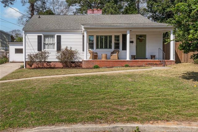 324 Fairwood Court, Fayetteville, NC 28305