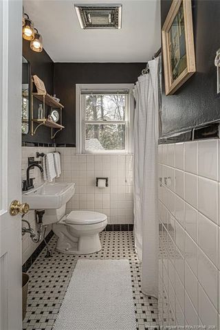 324 Fairwood Court, Fayetteville, NC 28305