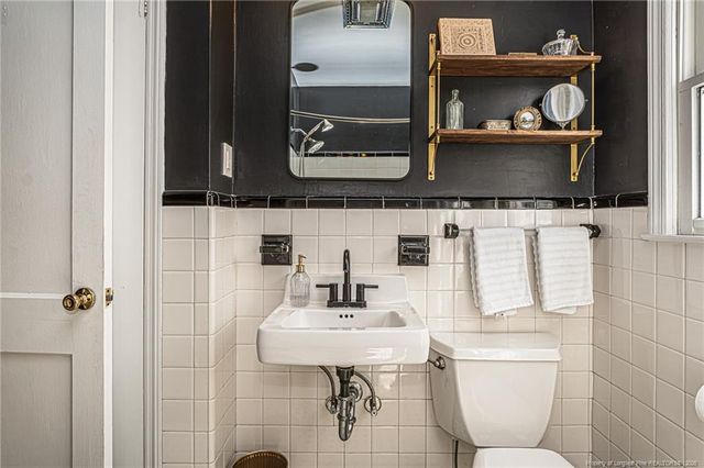 324 Fairwood Court, Fayetteville, NC 28305