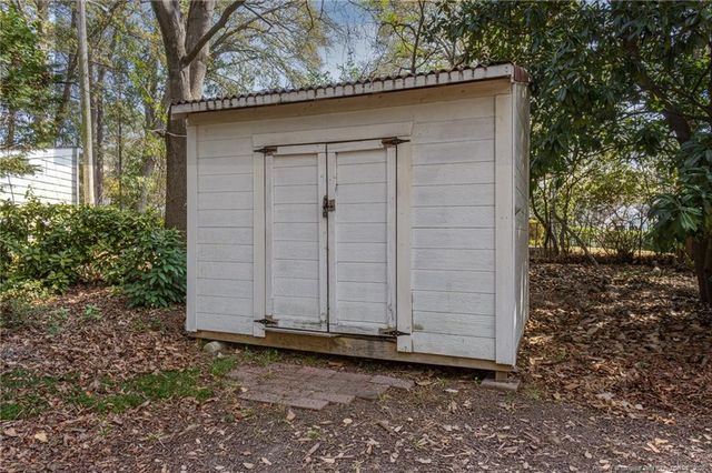 324 Fairwood Court, Fayetteville, NC 28305