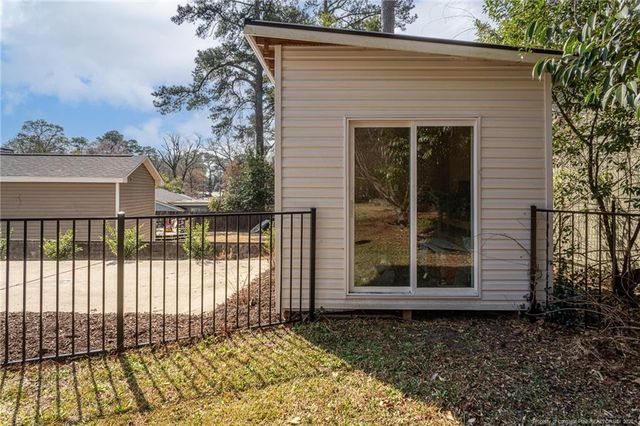 324 Fairwood Court, Fayetteville, NC 28305