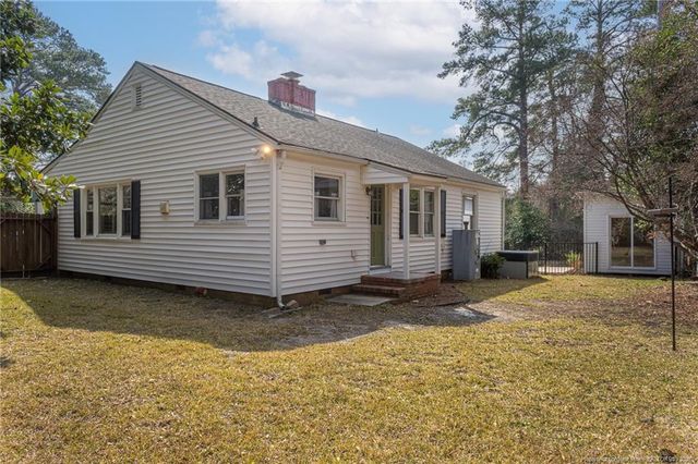 324 Fairwood Court, Fayetteville, NC 28305