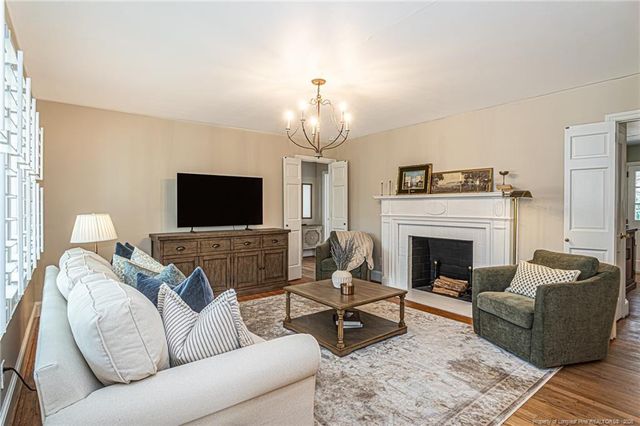 324 Fairwood Court, Fayetteville, NC 28305