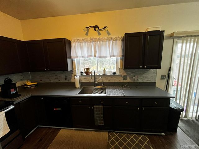 1620 Dartmoor Drive, Howell Township, MI 48843