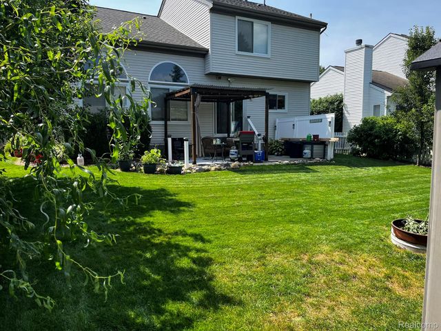 1620 Dartmoor Drive, Howell Township, MI 48843