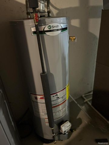 1620 Dartmoor Drive, Howell Township, MI 48843