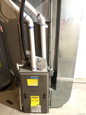 1620 Dartmoor Drive, Howell Township, MI 48843