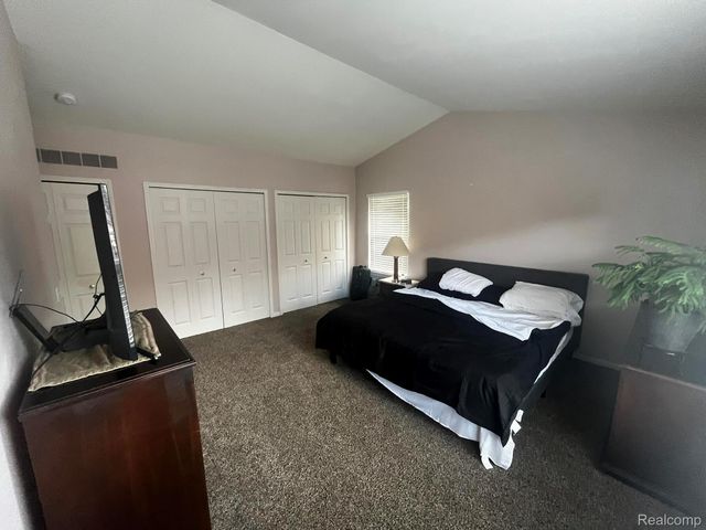 1620 Dartmoor Drive, Howell Township, MI 48843