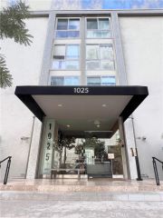 1025 N Kings 317, West Hollywood, CA 90069
