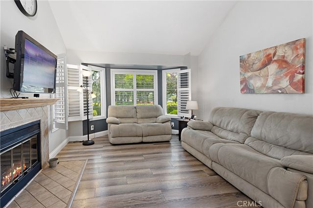 326 Monroe Court, Azusa, CA 91702