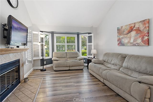 326 Monroe Court, Azusa, CA 91702