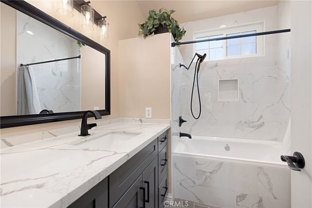 326 Monroe Court, Azusa, CA 91702