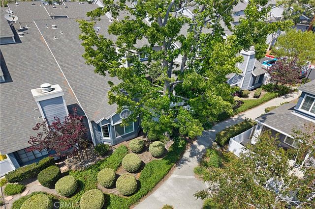 326 Monroe Court, Azusa, CA 91702