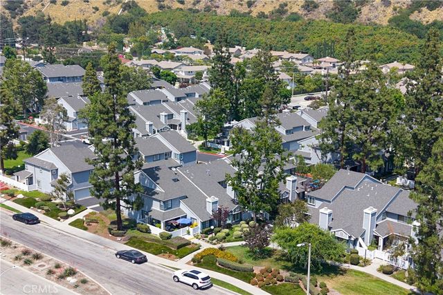 326 Monroe Court, Azusa, CA 91702