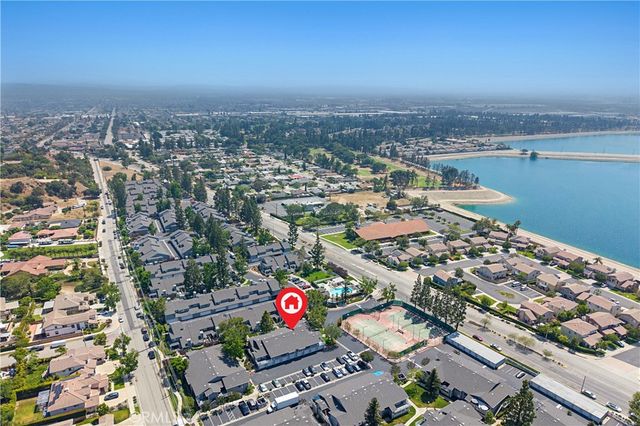 326 Monroe Court, Azusa, CA 91702