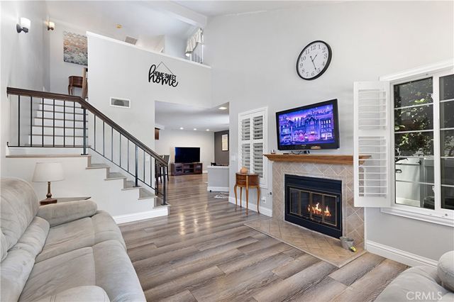 326 Monroe Court, Azusa, CA 91702