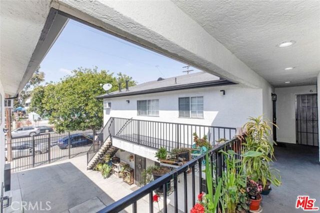 4214 Avalon Boulevard, Los Angeles, CA 90011